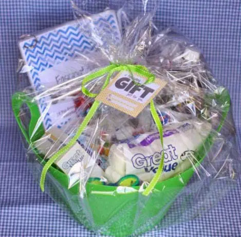 Is your child interested in science experiments? You have to take a look at these DIY science kits for kids. Best 11 homemade science kits to keep the kids busy. Fun activity for preschoolers, kindergartners and elementary school kids. | at Non Toy Gifts