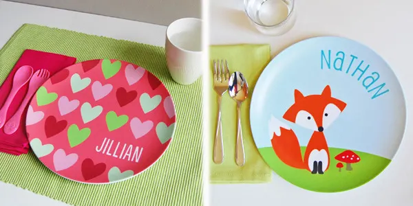 Personalized plates for picky or good eaters. A good trick to keep kids at the table during dinner | at Non Toy Gifts