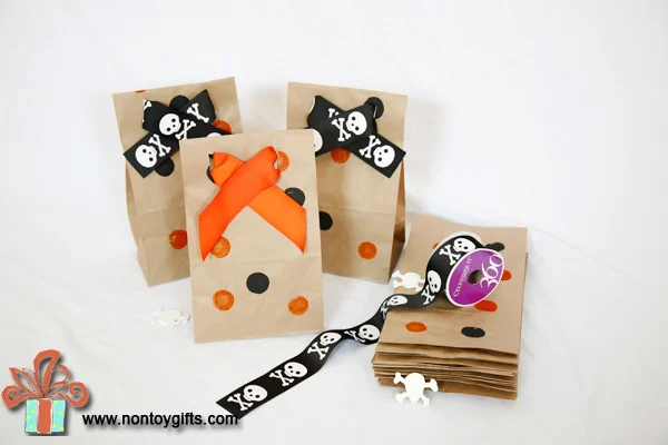 Halloween treat bag - at Non Toy Gifts