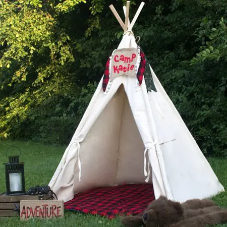 Personalized gifts for kids: teepee