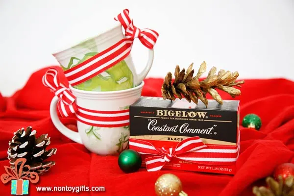 An easy DIY holiday gift for teachers that takes less than five minutes to put together. - at Non Toy Gifts