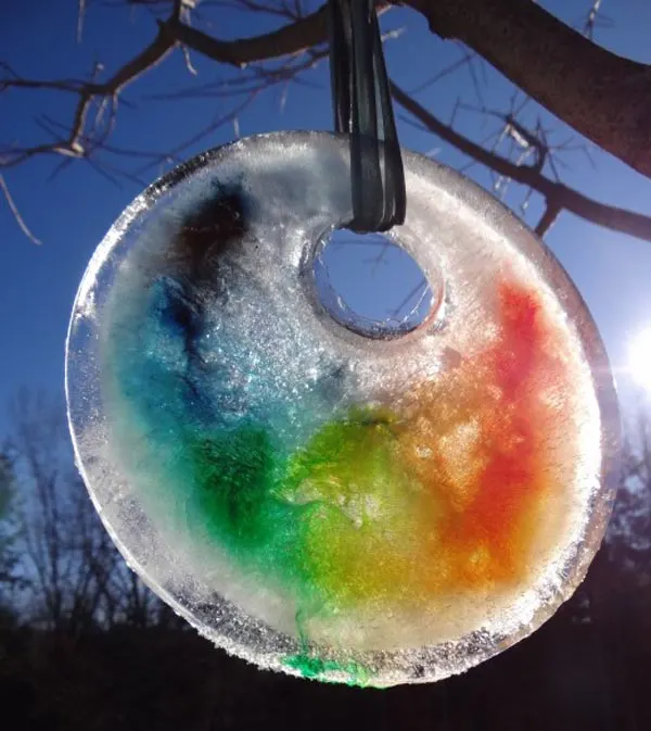 Make a winter sun catcher - one of the 20 outdoor snow activities for kids. Be prepared for that snowy day when school is off and kids want to go outside and play. This list of snow and ice activities for kids of all ages is just what you need for any winter day. | at Non Toy Gifts