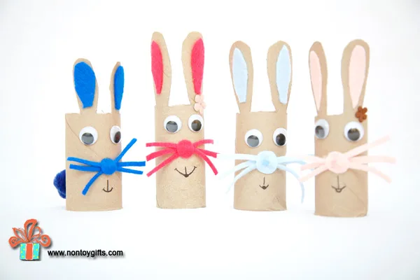 Easter bunny craft for kids. Simple craft from toilet paper / towel paper roll. | at Non Toy Gifts