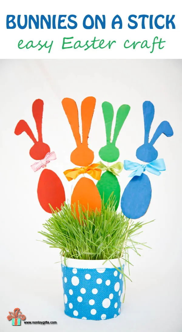Cardboard bunny craft for kids. Adorable recycled craft to use as Easter decoration. #bunny #nontoygifts