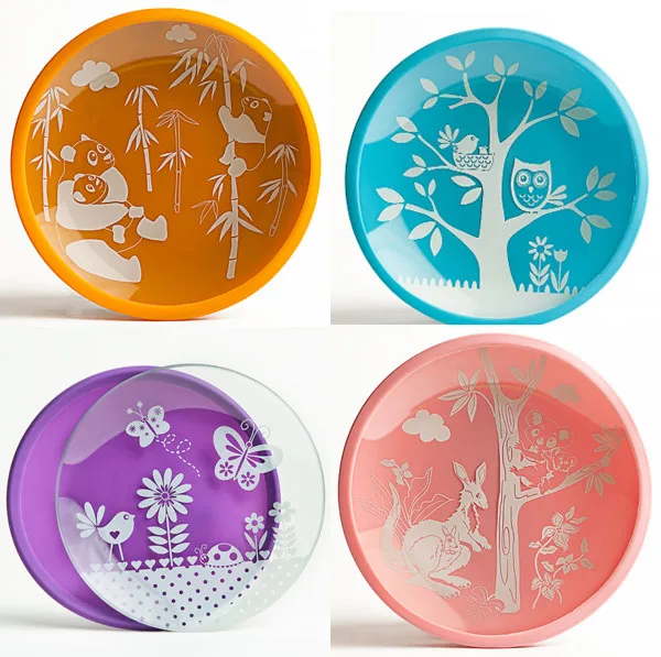 Alternatives to plastic plates for kids. Non-toxic, fun and colorful plates for kids for a healthy dinner. Ceramic, natural wood, silicone, glass and stainless steel are great eco-friendly materials. | at Non Toy Gifts