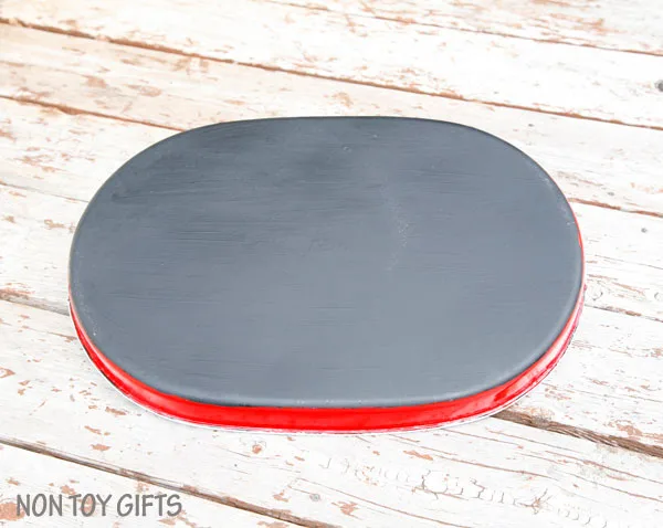 Road trip with kids - DIY busy tray. Use it as a snack tray, drawing tray, magnetic tray and chalk board. | at Non Toy Gifts