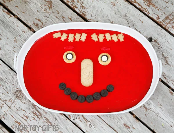 Road trip with kids - DIY busy tray. Use it as a snack tray, drawing tray, magnetic tray and chalk board. | at Non Toy Gifts