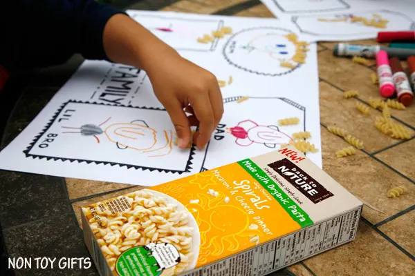 DIY doodle placemats for kids