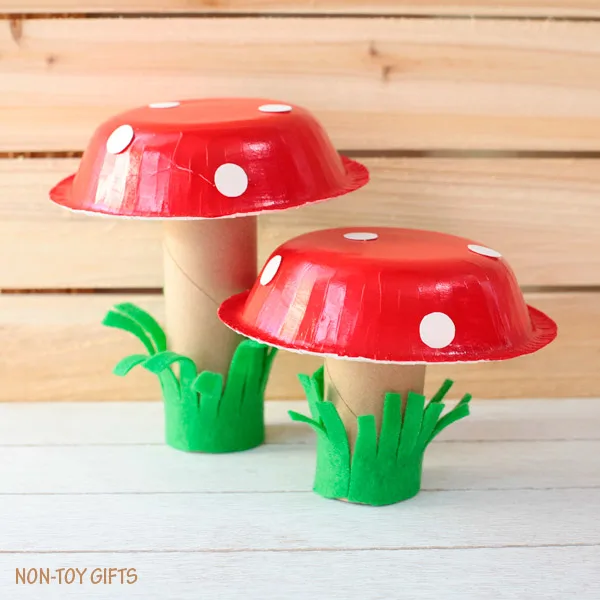 Paper bowl mushroom spring craft for kids. Use paper rolls and paper plates. Easy craft for toddlers and preschoolers. | at Non-Toy Gifts