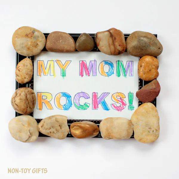 My mom rocks! craft and keepsake that kids can make for Mother's Day