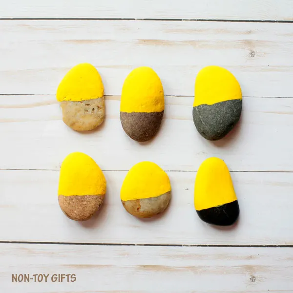 Minions in jail craft. Paint them half yellow.