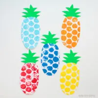 Bubble wrap pineapple craft featured image