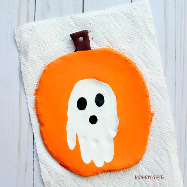 Handprint Halloween keepsake 3