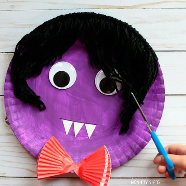 Vampire haircut craft