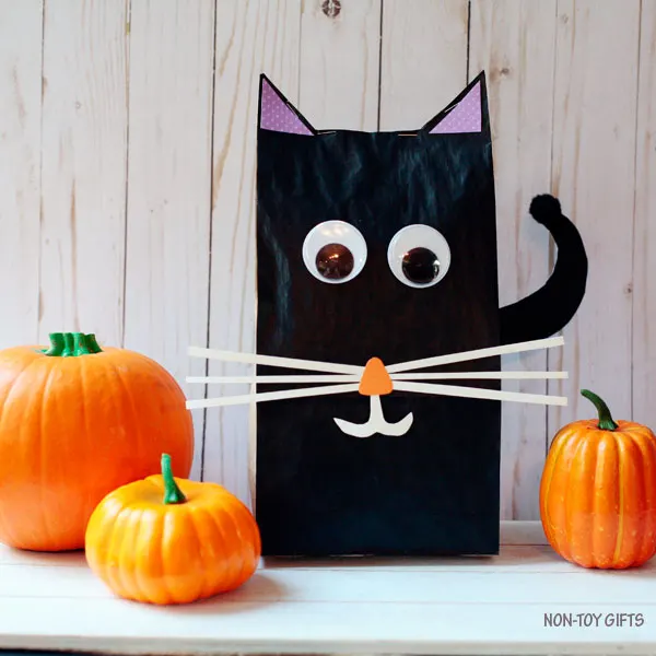 Paper black cat kids craft for Halloween