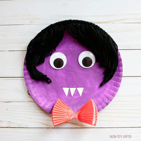 Paper plate vampire craft for preschoolers and older kids