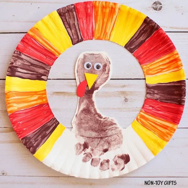 Footprint turkey wreath - Thanksgiving craft
