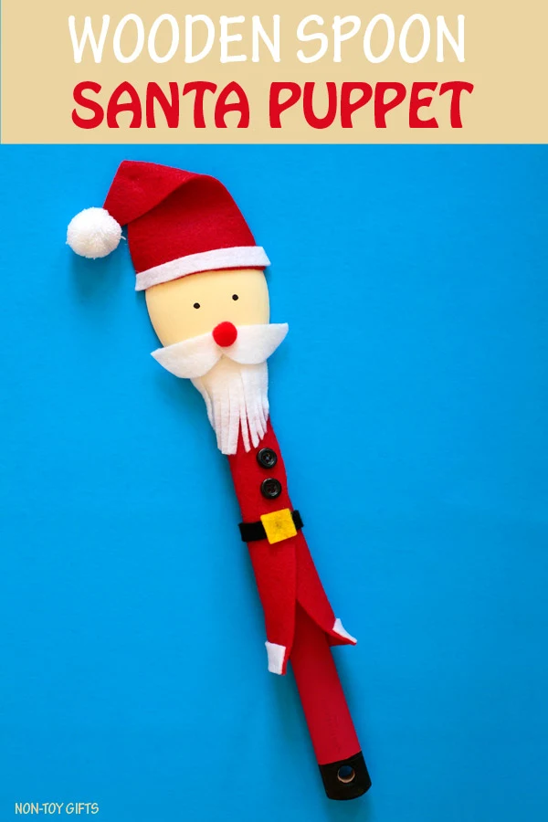 Wooden spoon Santa puppet. A cute Christmas craft. DIY toy for kids. | at Non-Toy Gifts #Santacraft #Christmascraft