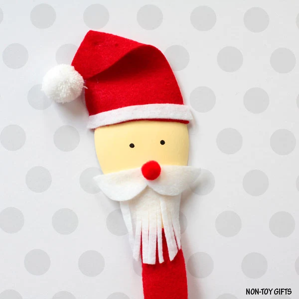 Wooden spoon Santa puppet craft