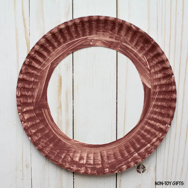 Paper plate turkey wreath - painted paper plate