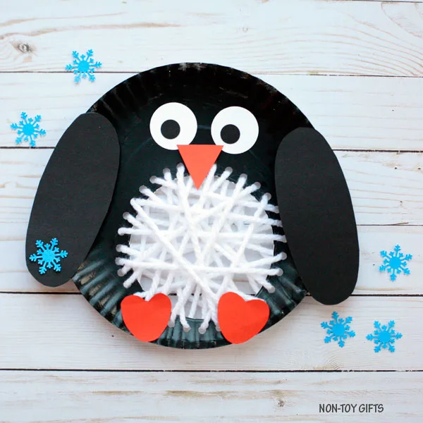 Paper plate penguin with yarn belly