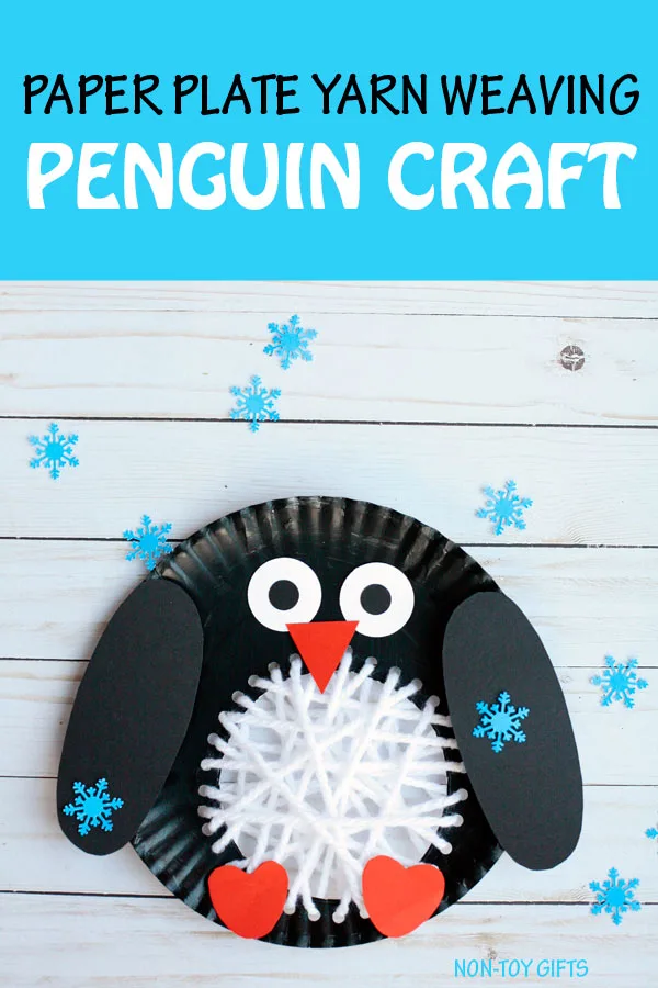Paper plate penguin craft to make with kids this winter. Easy arctic animal craft. #penguincrafts #wintercraft #wintercraftsforkids