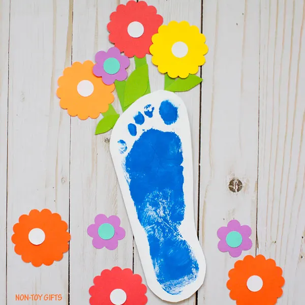 Footprint flower card for Mother's Day