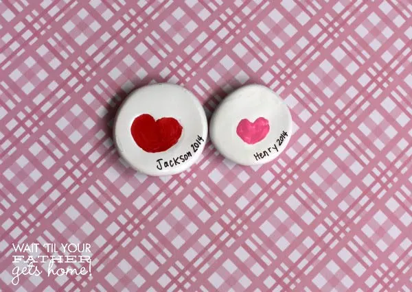 DIY fingerprint magnet gift for grandma for Mother's Day