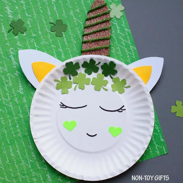 Paper plate unicorn craft