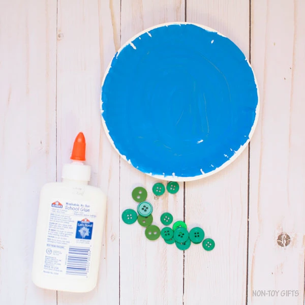 blue paper plate