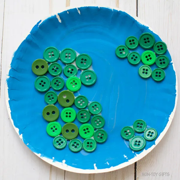 Paper plate Earth craft
