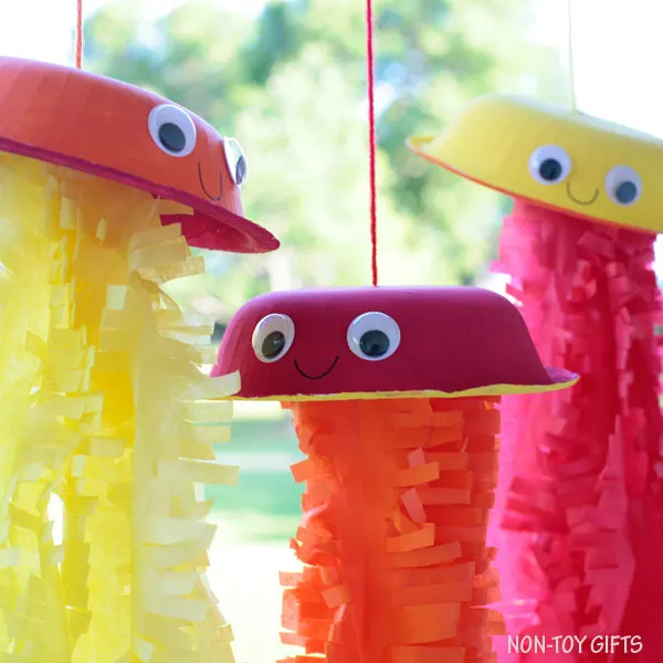 Simple jellyfish craft for kids