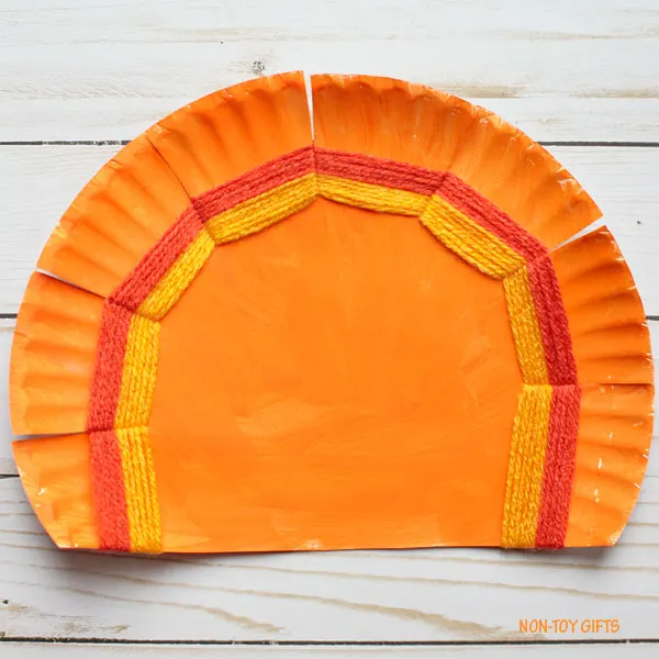Paper plate turkey
