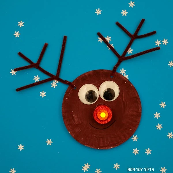 Glowing nose reindeer craft