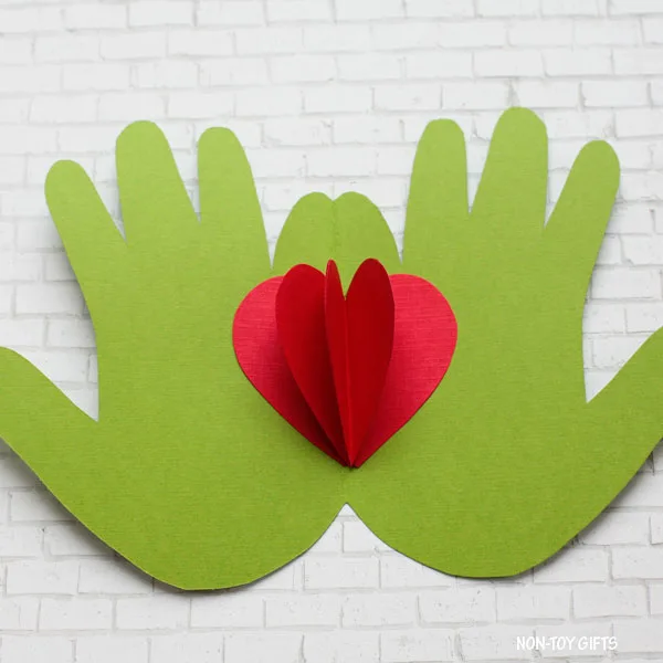 Grinch heart craft