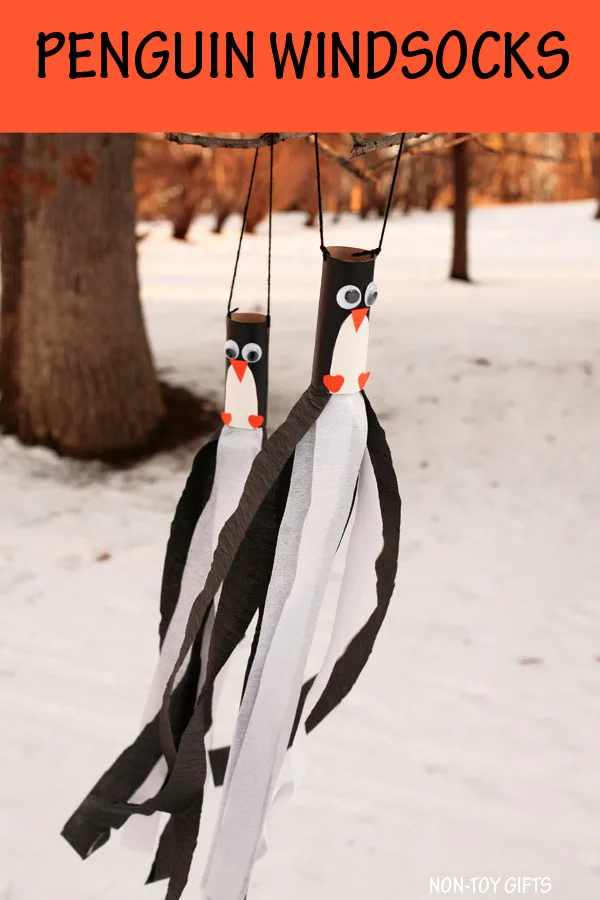 Penguin windsocks - Winter windsocks for kids to make. Use paper rolls for this winter craft. #penguin #wintercraft