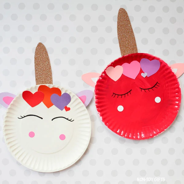 Valentine's Day unicorn craft for kids