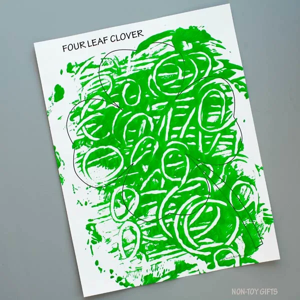 Green clover template