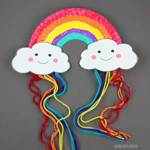 Paper plate and yarn craft for kids