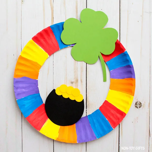 Easy St Patrick's Day craft for preschoolers