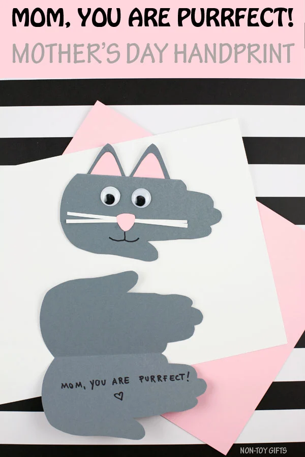 Mother's Day handprint purrfect card for kids to make for mom #mothersdaycard #handprintcraft #nontoygifts