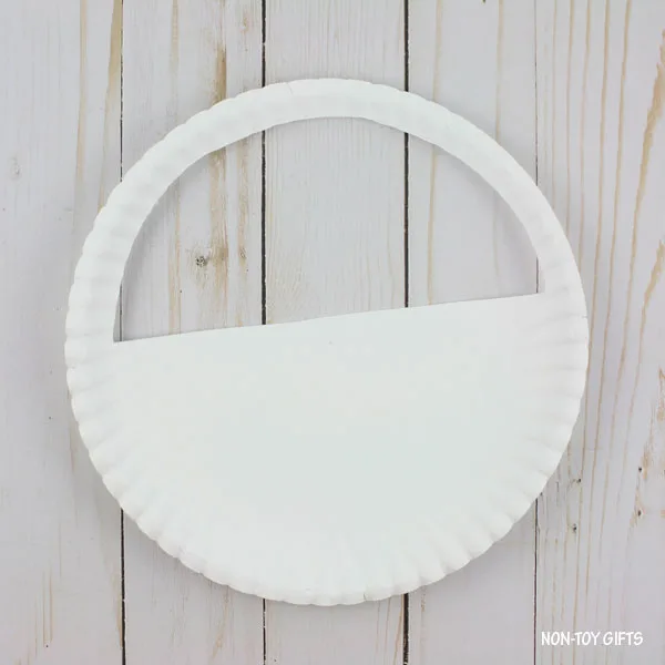 Window in the paper plate