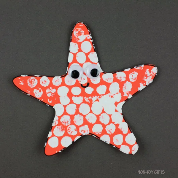 Star fish with googly eyes