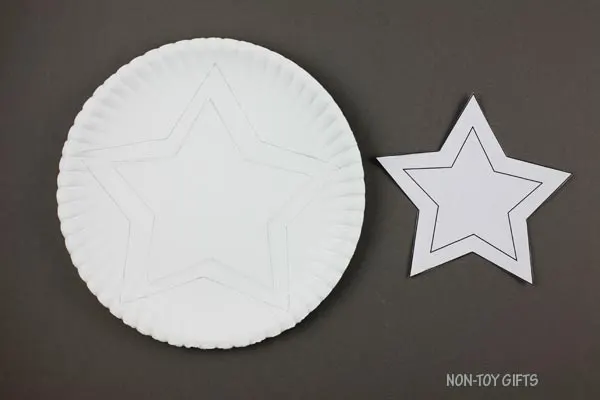 Middle star on paper plate