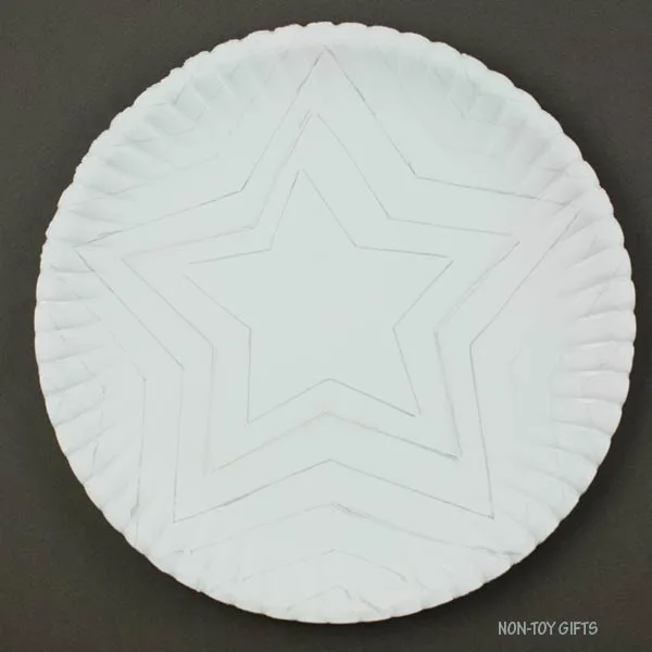 Trace more stars on paper plate