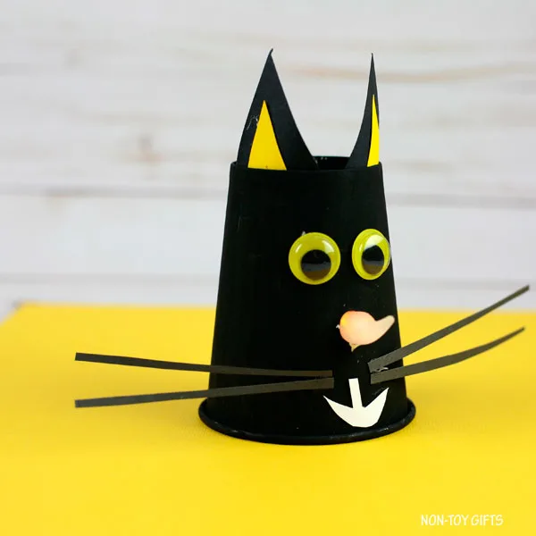 Paper cup black cat Halloween craft