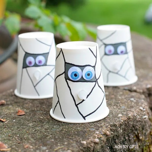Halloween mummy craft