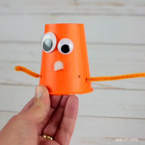 Slide pipe cleaner