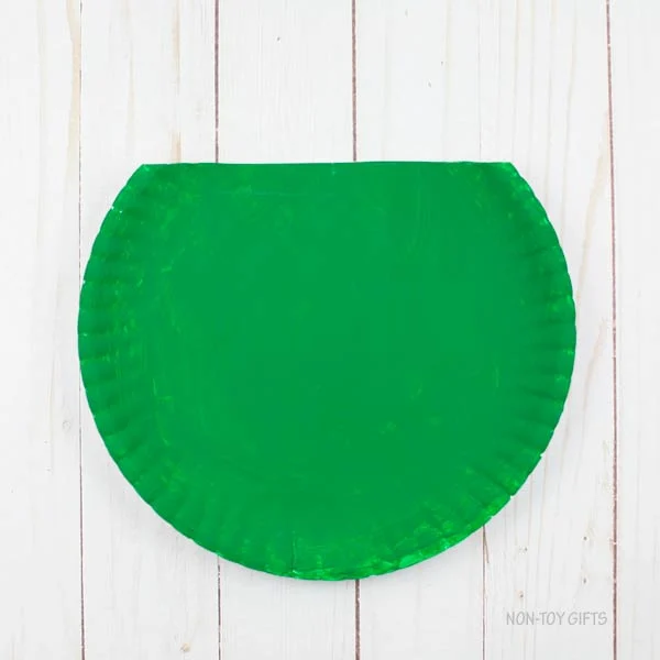 green paper plate