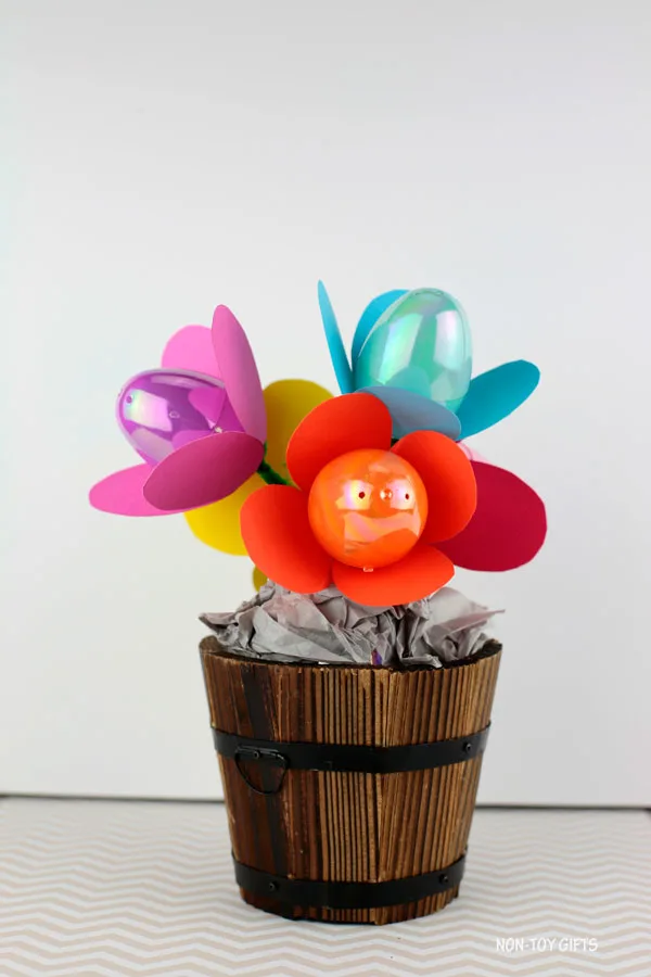 Plastic Easter egg flower craft for kids and adults